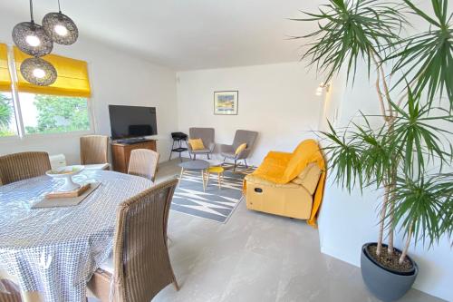 06CG Beautiful 2 bedroom apartment - garden