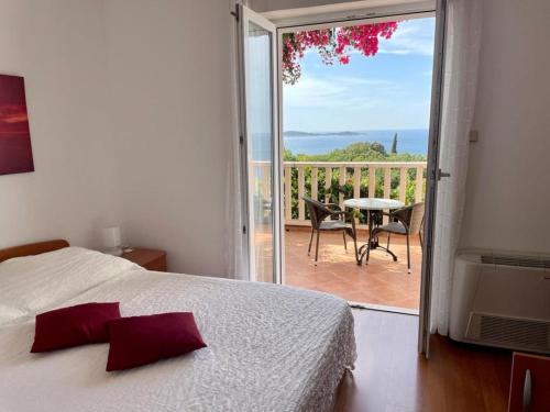 Apartments and Rooms Villa Bouganvillea