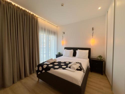 TT Luxury Homes I Zefyros - Chic shared Pool & Gym