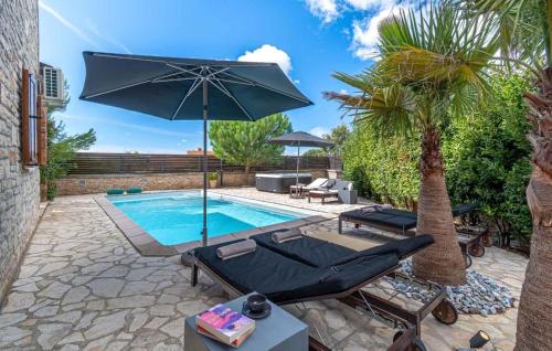 Nice Home In Cabrunici With Wifi