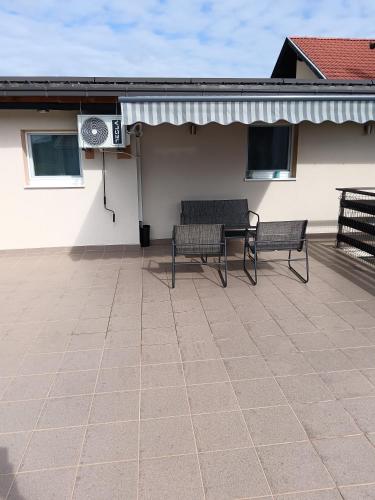 Balkón nebo terasa v ubytování Apartman Ždralović