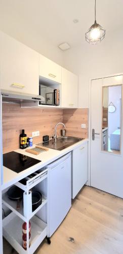 Studio Chic & Balcon - Hypercentre - Gare - Metro