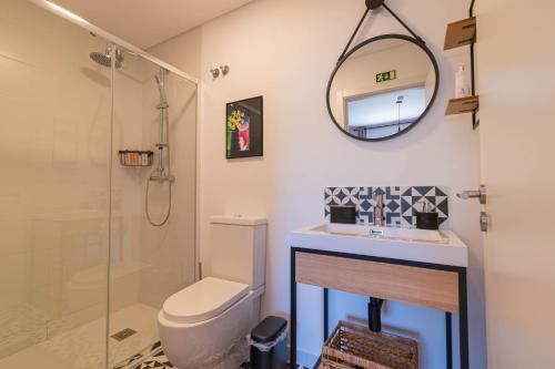 7Min to Uni Sé-Velha - AC - BBQ & Gym - Work Desk - 300MBs WiFi - Suite 2