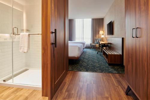 Koupelna v ubytování Four Points by Sheraton Distrito Uno Chihuahua