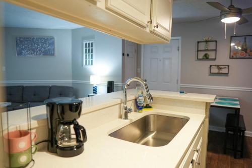 Cuina o zona de cuina de Luxury & Convenience in South End Charlotte