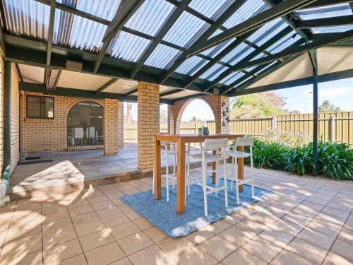 Balkoni atau teres di Beachside Escape in Seaford