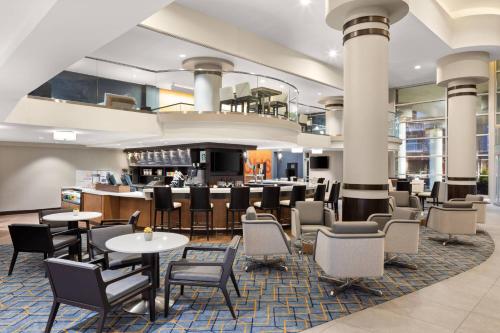 Courtyard by Marriott Minneapolis Downtown Image