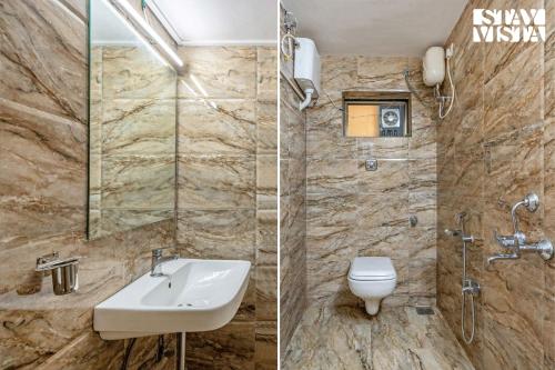 Ένα μπάνιο στο StayVista at Bela Mansion 8 BHK - Pet Freindly Villa