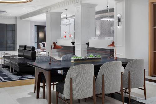 Le Meridien Washington, DC, The Madison Image