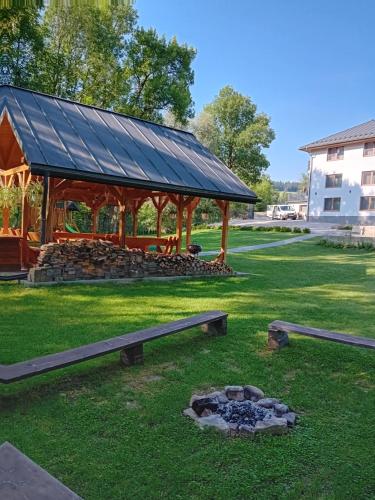Κήπος έξω από το Apartamenty Nad Rzeką