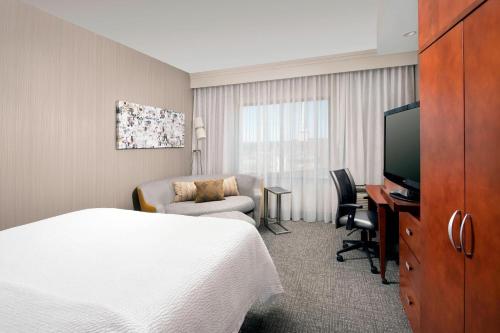 TV a/nebo společenská místnost v ubytování Courtyard by Marriott Tyler