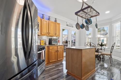 Dapur atau dapur kecil di Luxury Condo in Gulfport