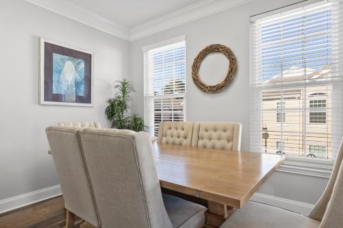 Gambar di galeri bagi Luxury Condo in Gulfport di Gulfport