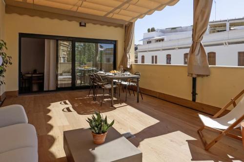 PyL2 Apto Centro junto Catedral Terraza privada