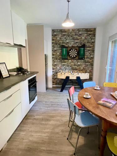 La Belle Donne maison 6 personnes baby foot PS4 - ventilateurs