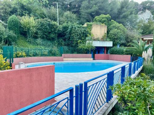 Photo de la galerie de l'établissement Le Green Bay piscine avec Parking Pick Up Airport, à Roquebrune-Cap-Martin