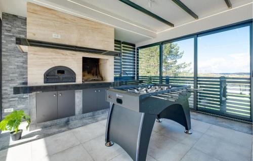 Fotografie z fotogalerie ubytování Cozy Home In Tusilovic With Sauna v destinaci Tušilović