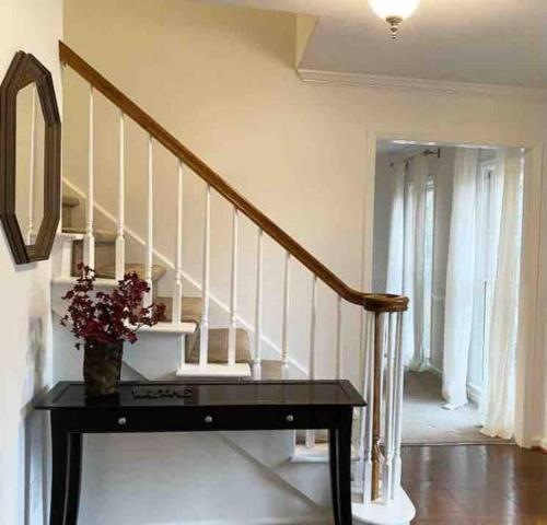 Φωτογραφία από το άλμπουμ του Colonial Stay- 7 BR-up to 14 Guests σε Roswell
