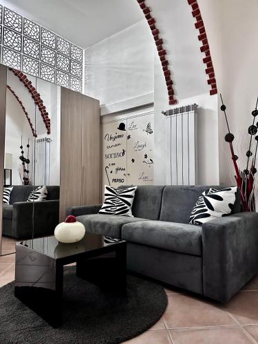 Ruang duduk di Charming House SMART