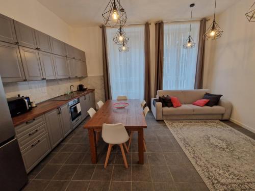 Homes & Suites - Milano Meravigli Den