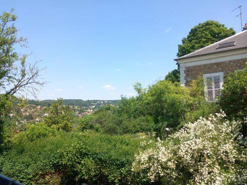 maison avec jardin et terrasse