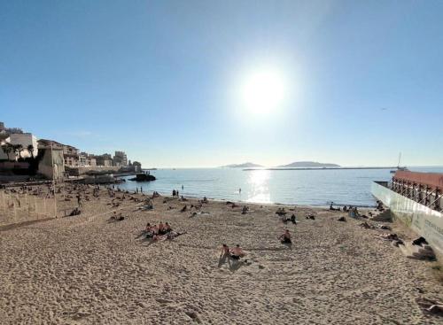 Loft spacieux-2 min de la plage