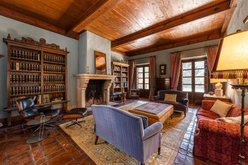 Гостиная зона в Queens hacienda alamedilla Toledo