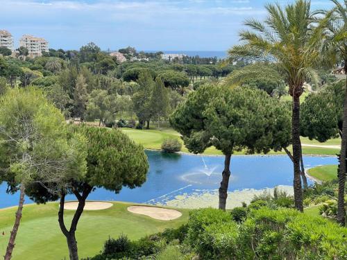 Golf Villa in Marbella, Frontline Golfvilla in RioReal Golf photo 14