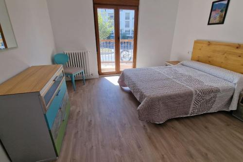 Cama o camas de una habitación en Céntrico y amplio piso en Béjar