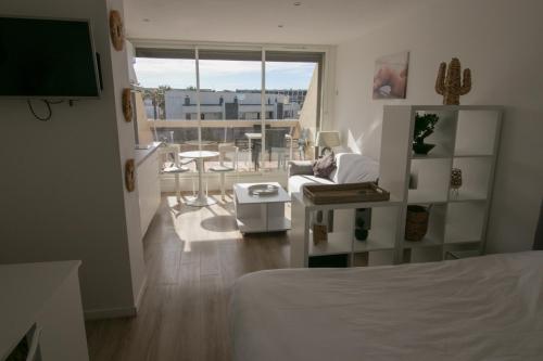CAP D'AGDE Naturiste Heliopolis - PLUME