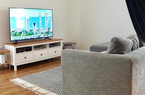 New Nordic Touch Loft, Central Locationにあるテレビまたはエンターテインメントセンター