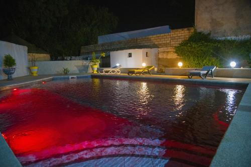 Kolam renang di atau dekat dengan Chambres D'hôtes à louer Villa Luciana