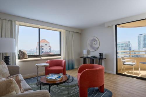 Гостиная зона в Marriott Long Beach Downtown