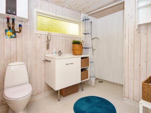Koupelna v ubytování Holiday home Juelsminde V