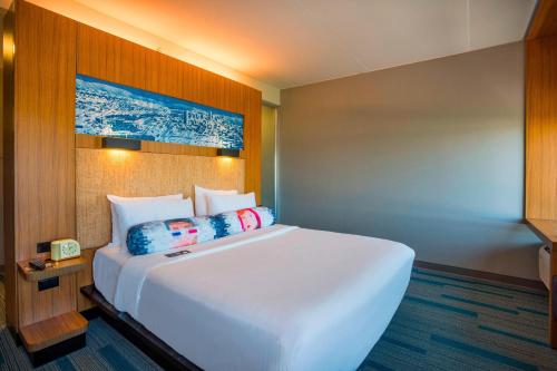 Aloft Portland Airport Hotel at Cascade Station Image