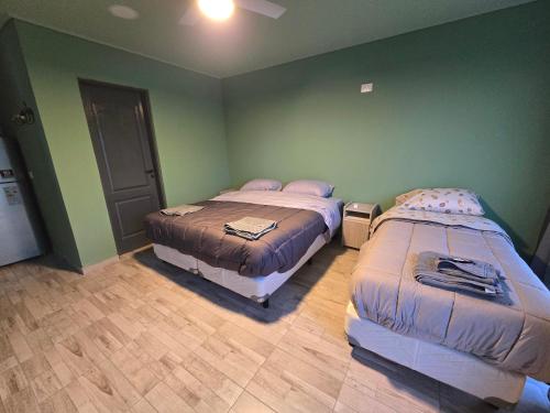 En eller flere senge i et værelse på El Monte