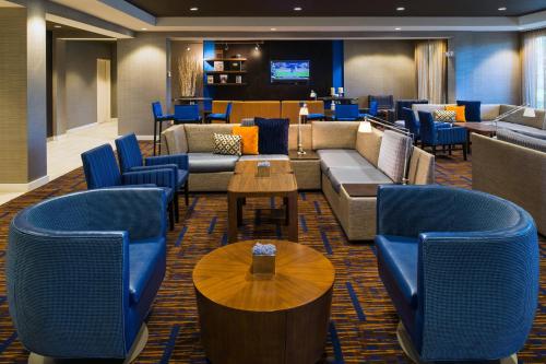 Un lugar para sentarse en Courtyard Palm Desert