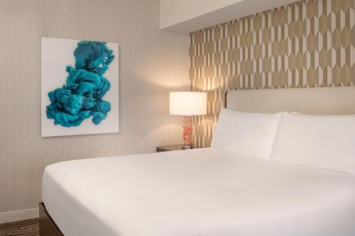 Renaissance Phoenix Downtown Hotel Image