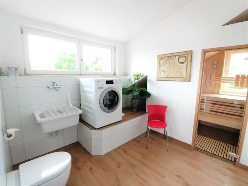 Bilik mandi di Seeblick Comfortable holiday residence