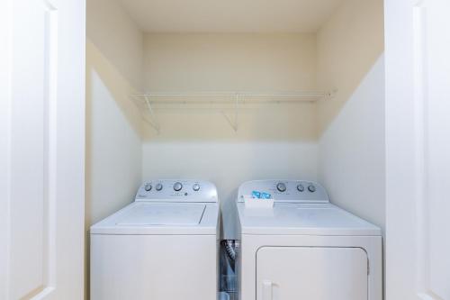 Cozy 5 Bed, wonderful clubhouse, Close to Disney photo 37
