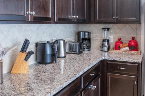 Cozy 5 Bed, wonderful clubhouse, Close to Disney photo 117