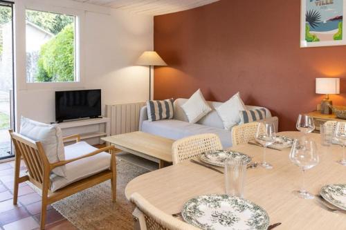 Maison au calme, à deux pas du port et des plages