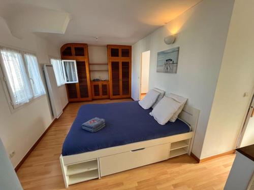 Postel nebo postele na pokoji v ubytování Le Maxaudant Duplex avec Balcon et Vue sur Mer