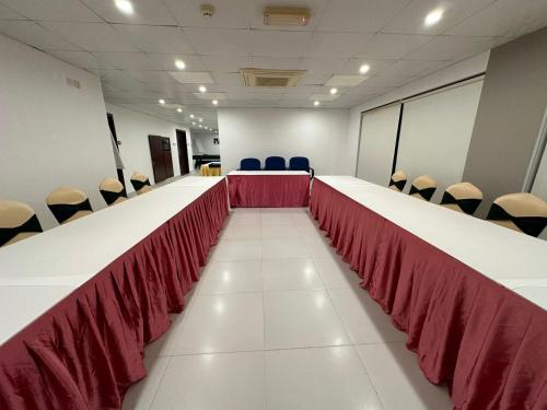Der Geschäftsbereich oder Konferenzraum in der Unterkunft Muscat Hills Hotel