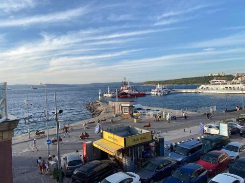 Çanakkale Kordonda Boğaz Manzaralı Daire