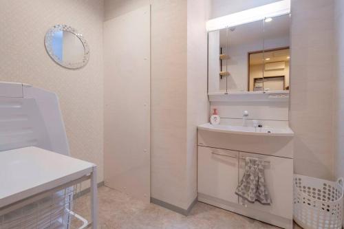6 minutes to Namba facility on the 2nd floor