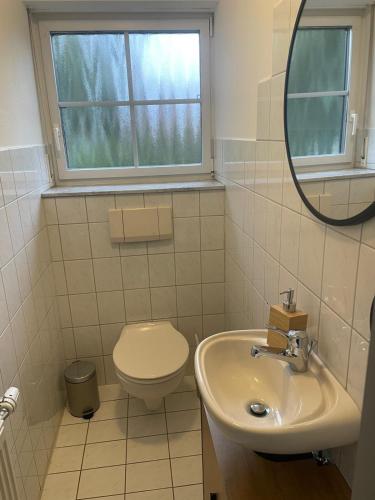 Bilik mandi di Ferienwohnung Wintersonne