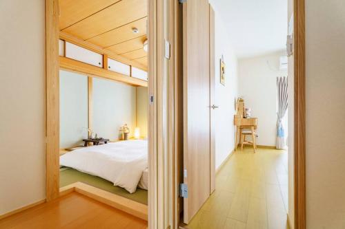 Namba 6 minutes Entire Private 3rd Floor Facility