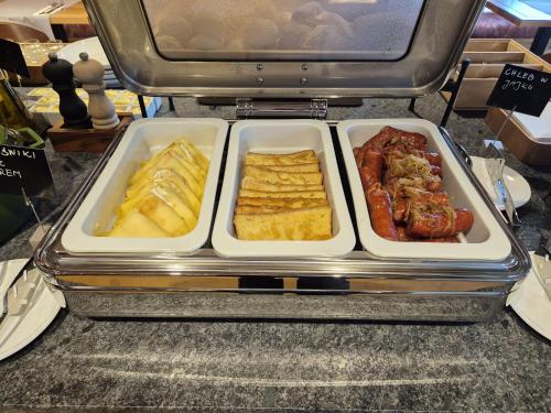 Jídlo v hotelu nebo okolí