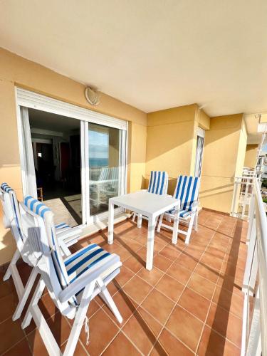 Μπαλκόνι ή βεράντα στο PRIMERA LINEA DE PLAYA AP12 apartamento